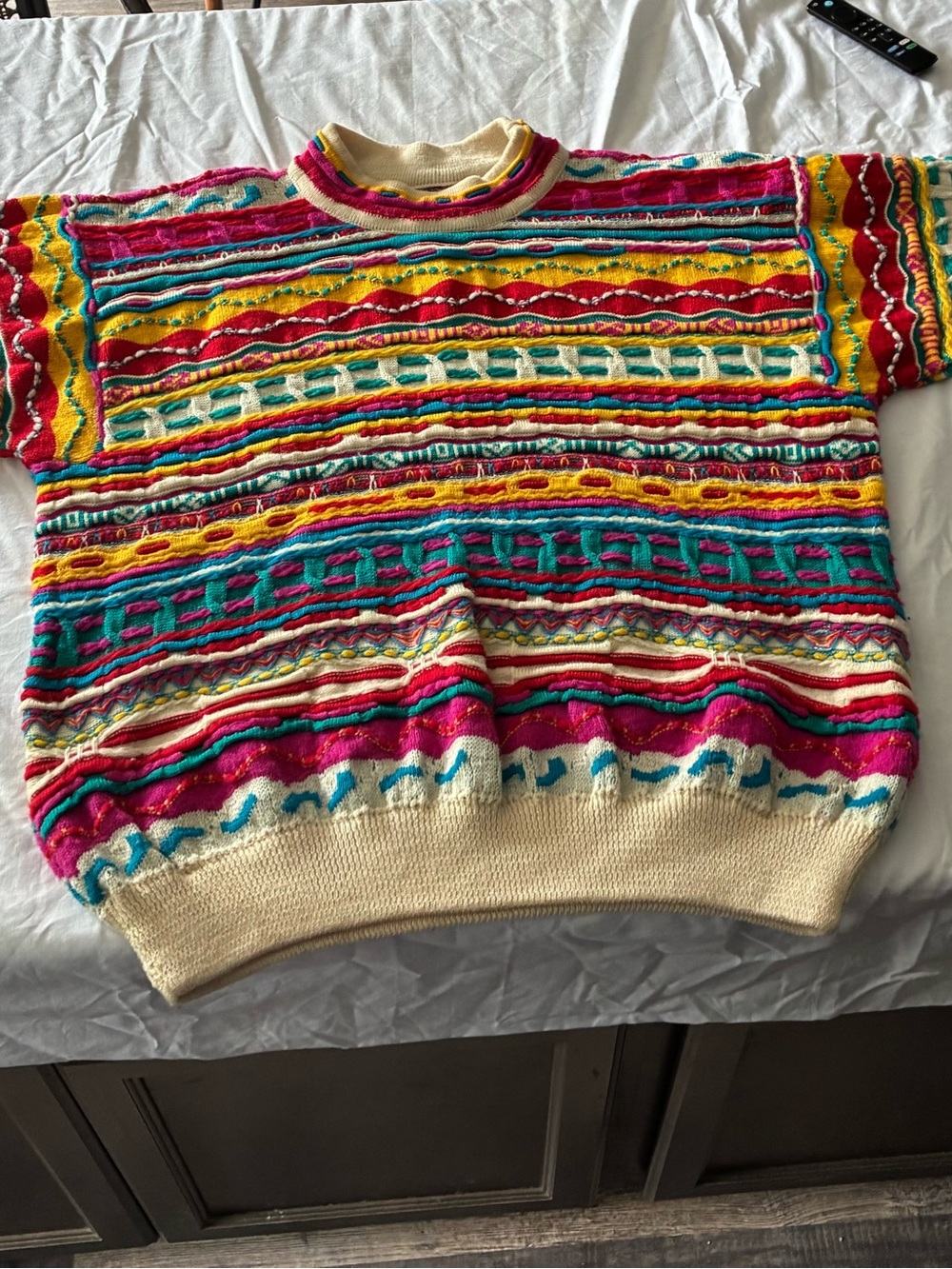 COOGI Multicolor 3D Patterned Short-Sleeve Sweater No Tag L/XL